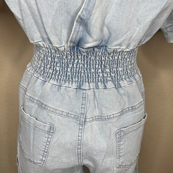 Coco Ceee Blue Denim Romper Button Accent with Pockets Romper Size Med Going Out - Picture 7 of 12